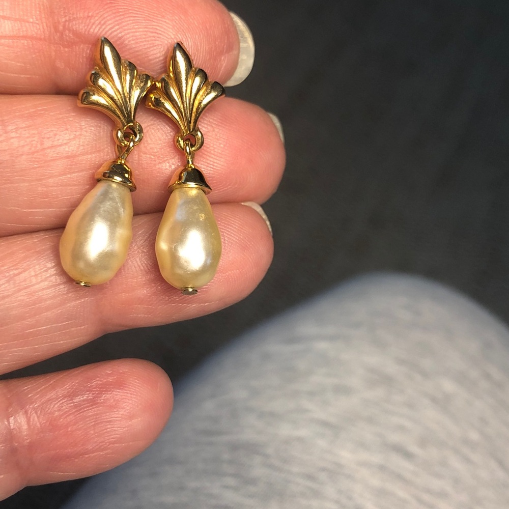 Avon Gold-Tone Drop Earrings with Ivory Pearl Teardrops